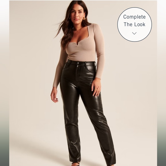 Abercrombie & Fitch Curve Love Vegan Leather 90s Straight Pant - Picture 2 of 10